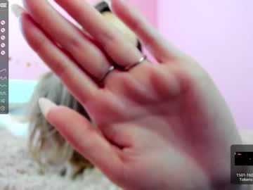 girl
        cass_andra cam image #589747