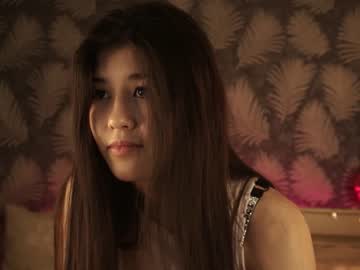 girl
        zarascarlett cam image #2344323