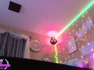 girl
        milf_lacey cam image #851415