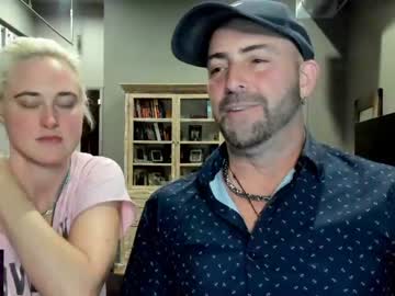 couple
        whaaaaaaaat cam image #618127