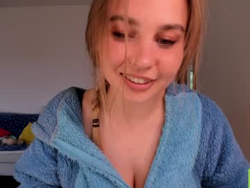 girl
        sweetmila1 cam image #4555910