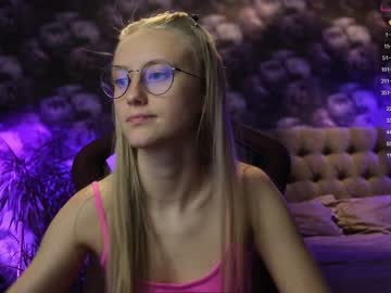 girl
        angeellina cam image #708240