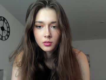 girl
        _wilson__ cam image #1797283