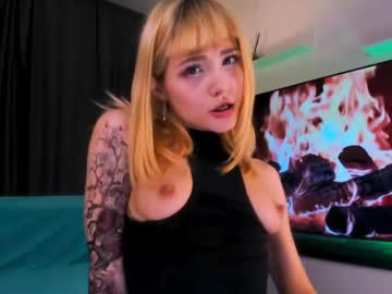 girl
        amiferaaa cam image #3695035
