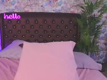 girl
        angelina_new cam image #3692418