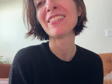 girl
        rosykindred cam image #3120069