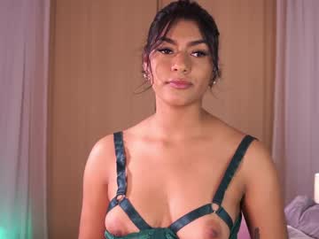 girl
        pauline_7 cam image #4485981
