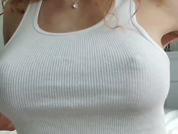 girl
        littlegreekflower cam image #4670957