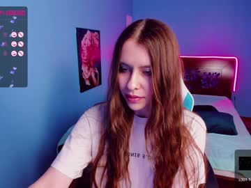 girl
        agnessa_girl cam image #567475