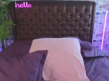 girl
        angelina_new cam image #2902023