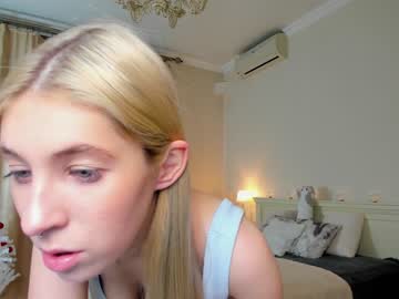 girl
        vivian_blue cam image #333134