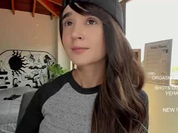 girl
        lonelly_lolly98 cam image #605936