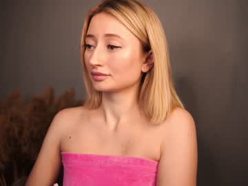 girl
        wendy_amber cam image #1885151