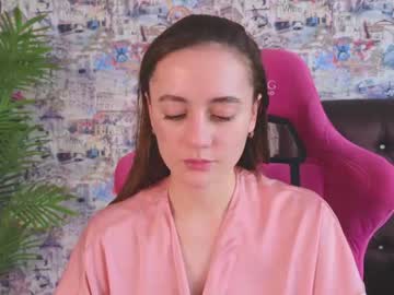 girl
        angelina_new cam image #2485135