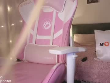 girl
        jelli_jennifer cam image #3740599