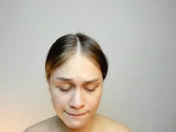 girl
        candy__mandy cam image #975244