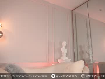 girl
        mariannacruzz cam image #1106337