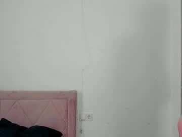girl
        who_is_molly cam image #2505832