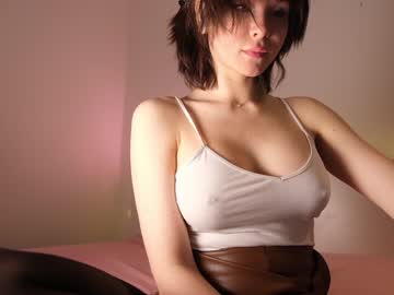 girl
        sae__ cam image #839004