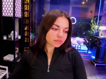 girl
        alma_pearl cam image #1188597