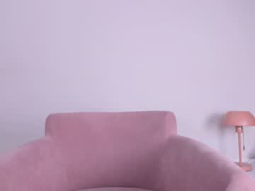 girl
        meowlina cam image #2432563
