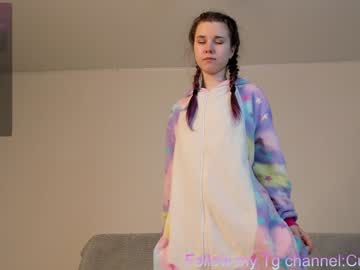 girl
        cutealexandre cam image #2737630