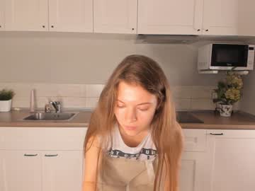 girl
        aubriananorris cam image #1985980
