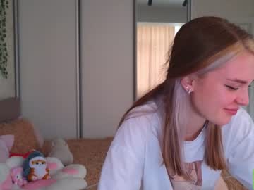 girl
        cyberslime cam image #2271214