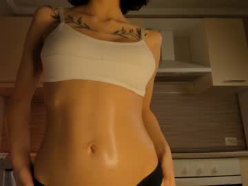 girl
        aimeerogers cam image #942475