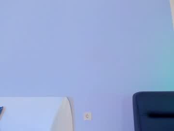 girl
        kittycaitlin cam image #1521657