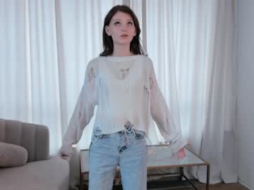 girl
        edithgalpin cam image #2586833