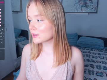 girl
        sun_shiiine cam image #922870