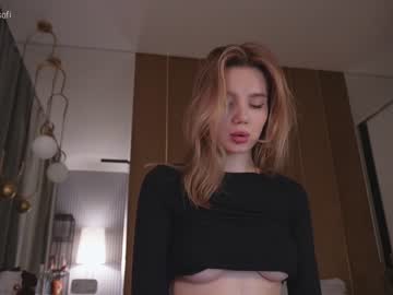 girl
        love_machine_ cam image #2014640
