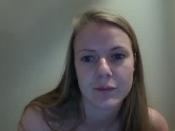 girl
        biigbb cam image #181595