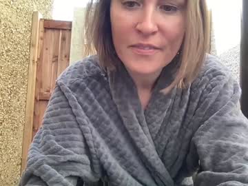 girl
        eatmypie69 cam image #3296188