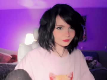 girl
        ronnie_neko cam image #3704604