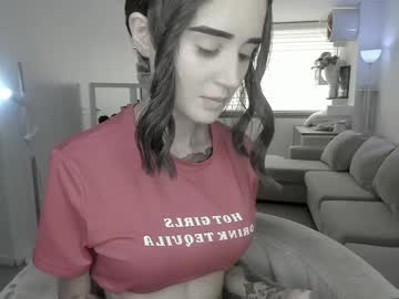 girl
        lonelly_lolly98 cam image #4321634