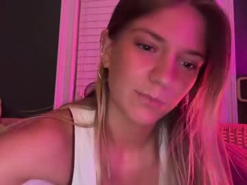 girl
        oliviahansleyy cam image #3323672