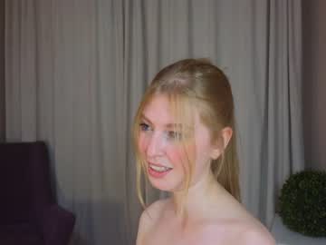 girl
        edytdevon cam image #2718849