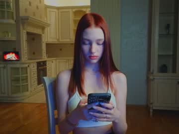 girl
        shirleywhitney cam image #2377893