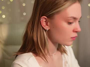 girl
        cyberprincess_ cam image #3700657
