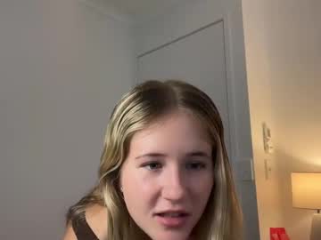 girl
        itsssosierra cam image #3384596