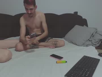 couple
        crazy_serbss cam image #2813830