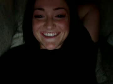 girl
        peachesncreamyy131433 cam image #494300