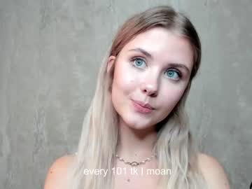 girl
        steffanie_blue cam image #1755357