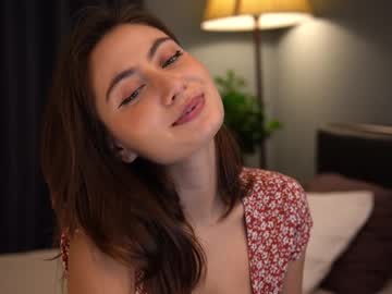 girl
        tessarosse_ cam image #2146417