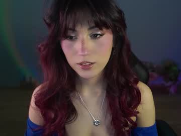 girl
        greeny_mat cam image #3680360