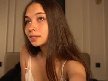 girl
        kusssecka cam image #4225486