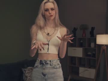 girl
        audreycarvin cam image #2416148