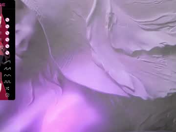 girl
        xenomy cam image #2408395
